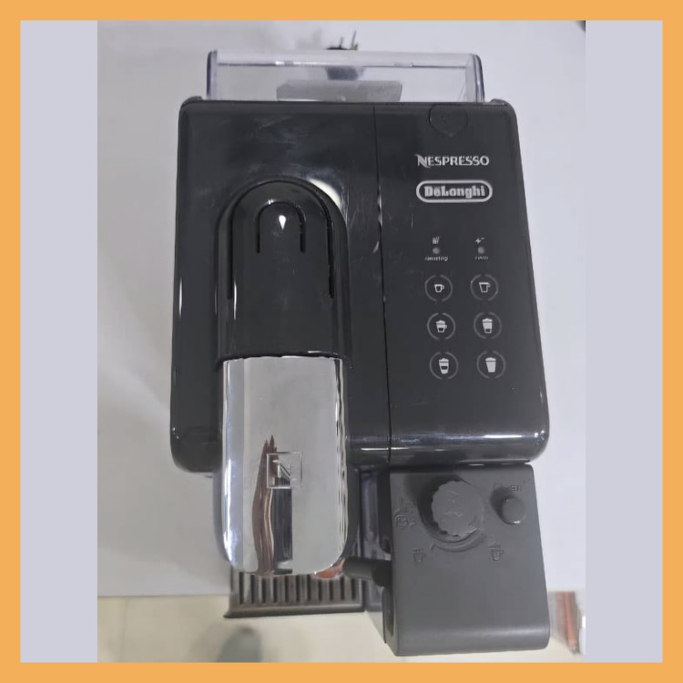 محصول: قهوه ساز کپسولی برند:دلونگی _نسپرسو(Nespresso)
