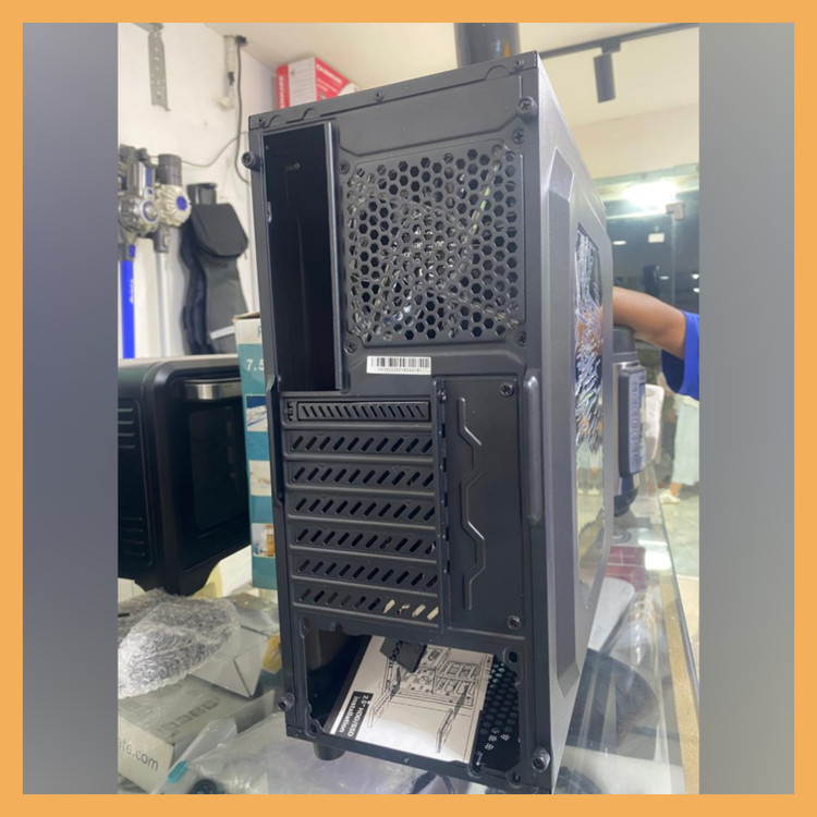 کیس گیمینگ شارکن مدل VS4W-پنل بغل شیشهای با ابعادابعاد: 45×20×43 سانتیمتر